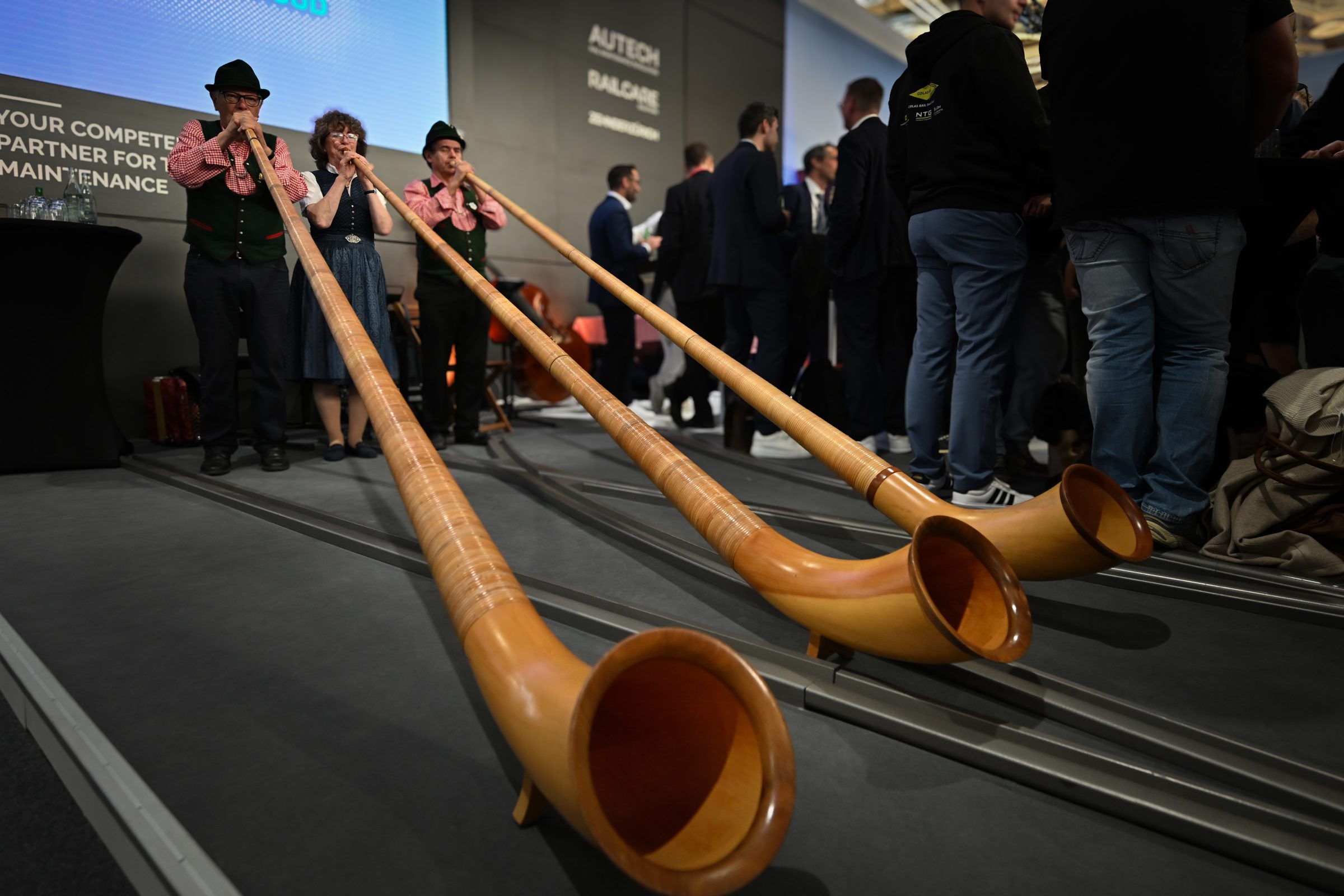 InnoTrans 2026 – Alphornbläser am Messestand