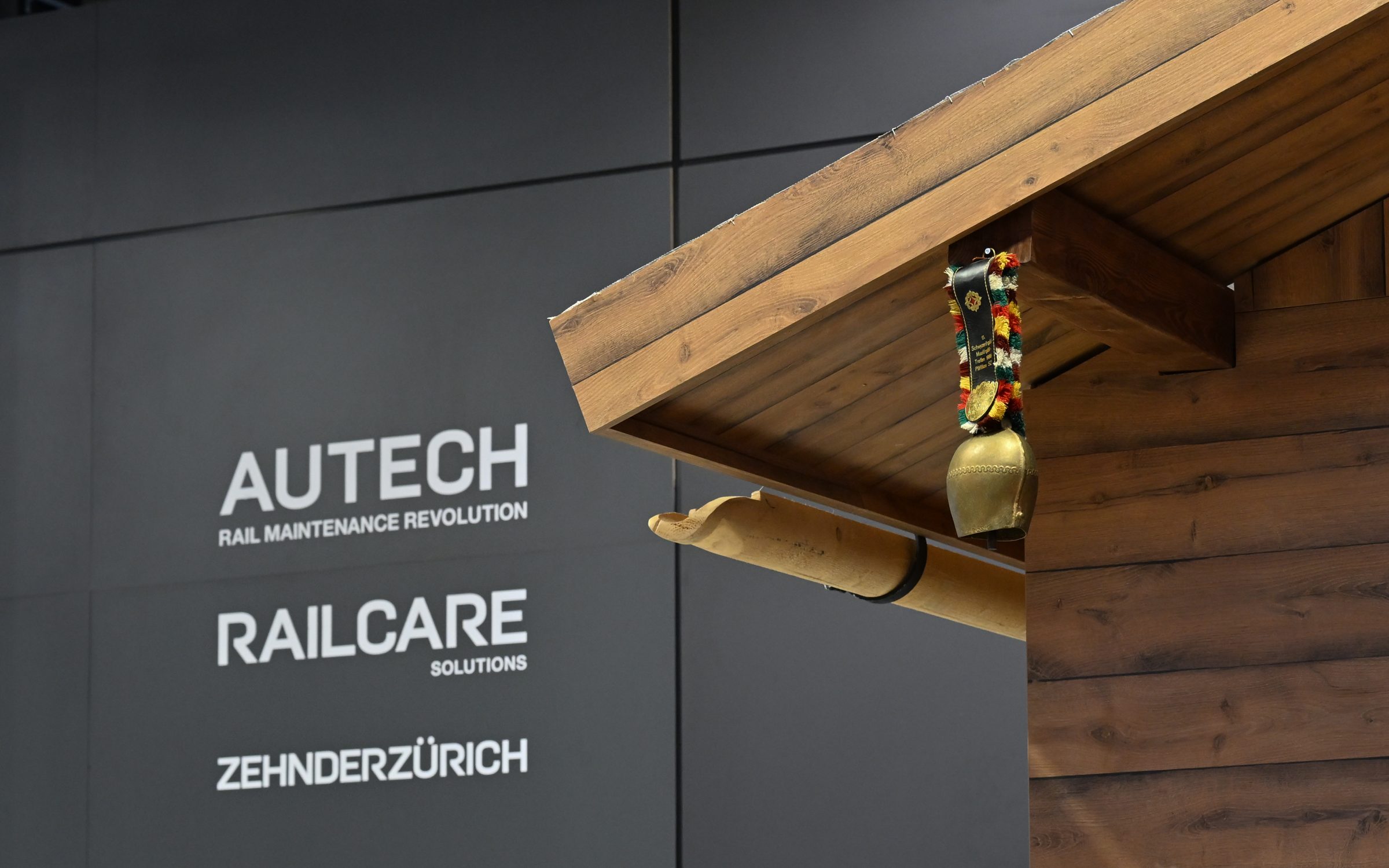 InnoTrans 2026 – Alpenhütte mit Kuhglocke